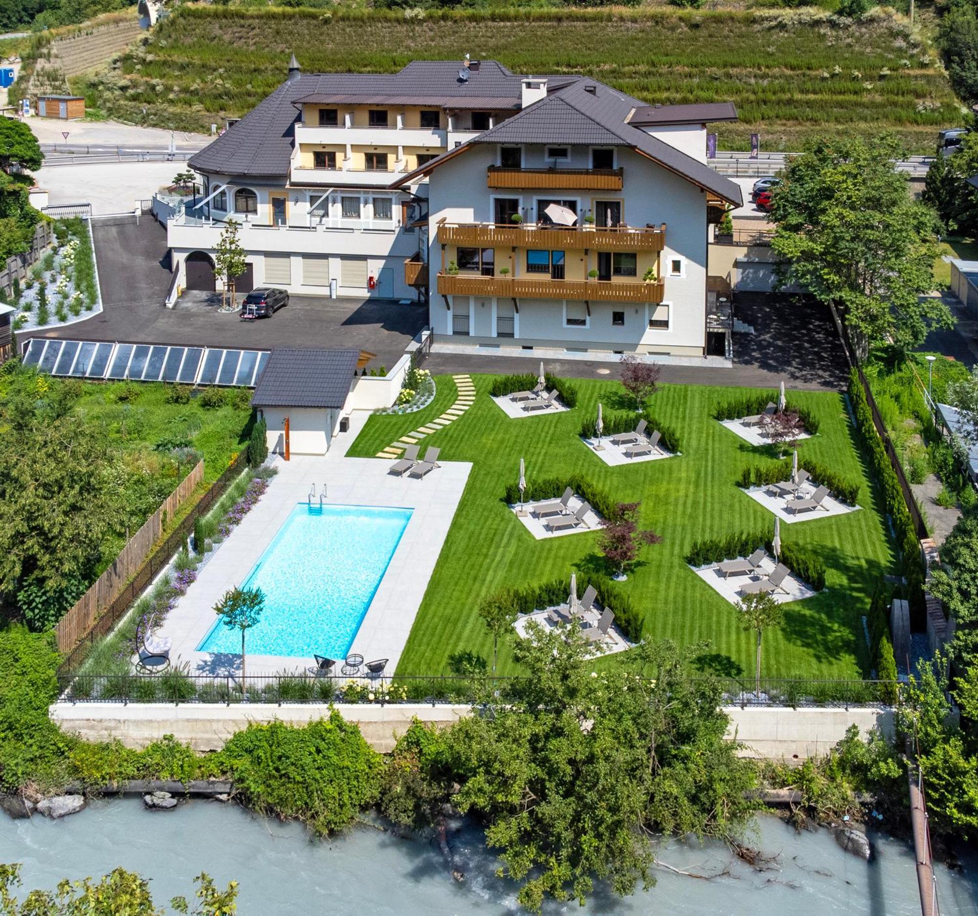 Self Service Hotel Schnalser Hof Naturns Esterno foto